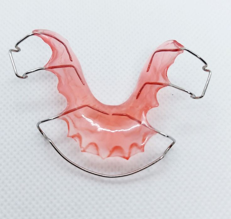 19- Yer Tutucular: Diş Gelişimini Destekleyen Geçici Çözümler