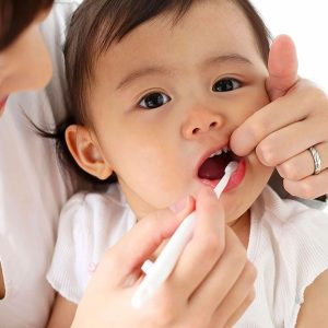 25- Bebeklik döneminde İçin Doğru Diş Fırçası Seçimi